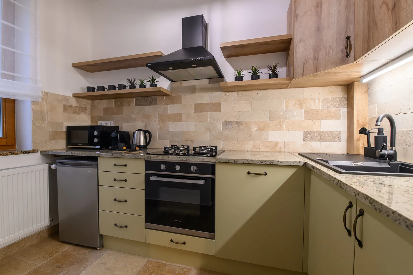 Kadarka Apartman étkező