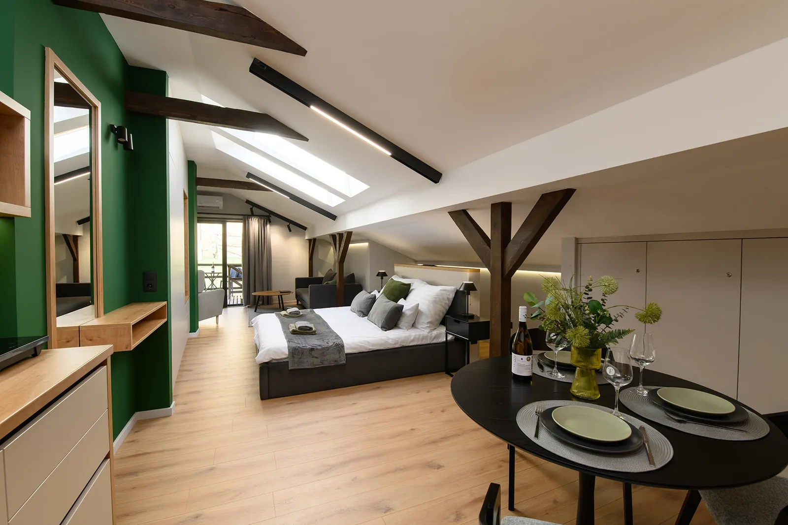 Leányka Apartman — hálószoba ágyazva